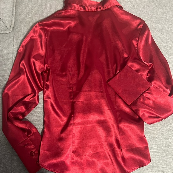 Red long sleeve blouse - Picture 2 of 2
